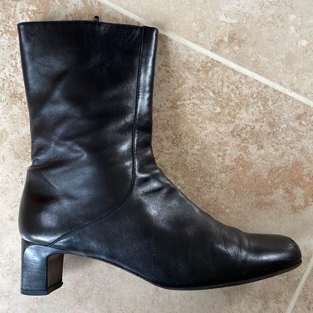 COLE HAAN Black low zipper boot. Block heel. 9.5 M leather Italy Boot comfort - Picture 14 of 16